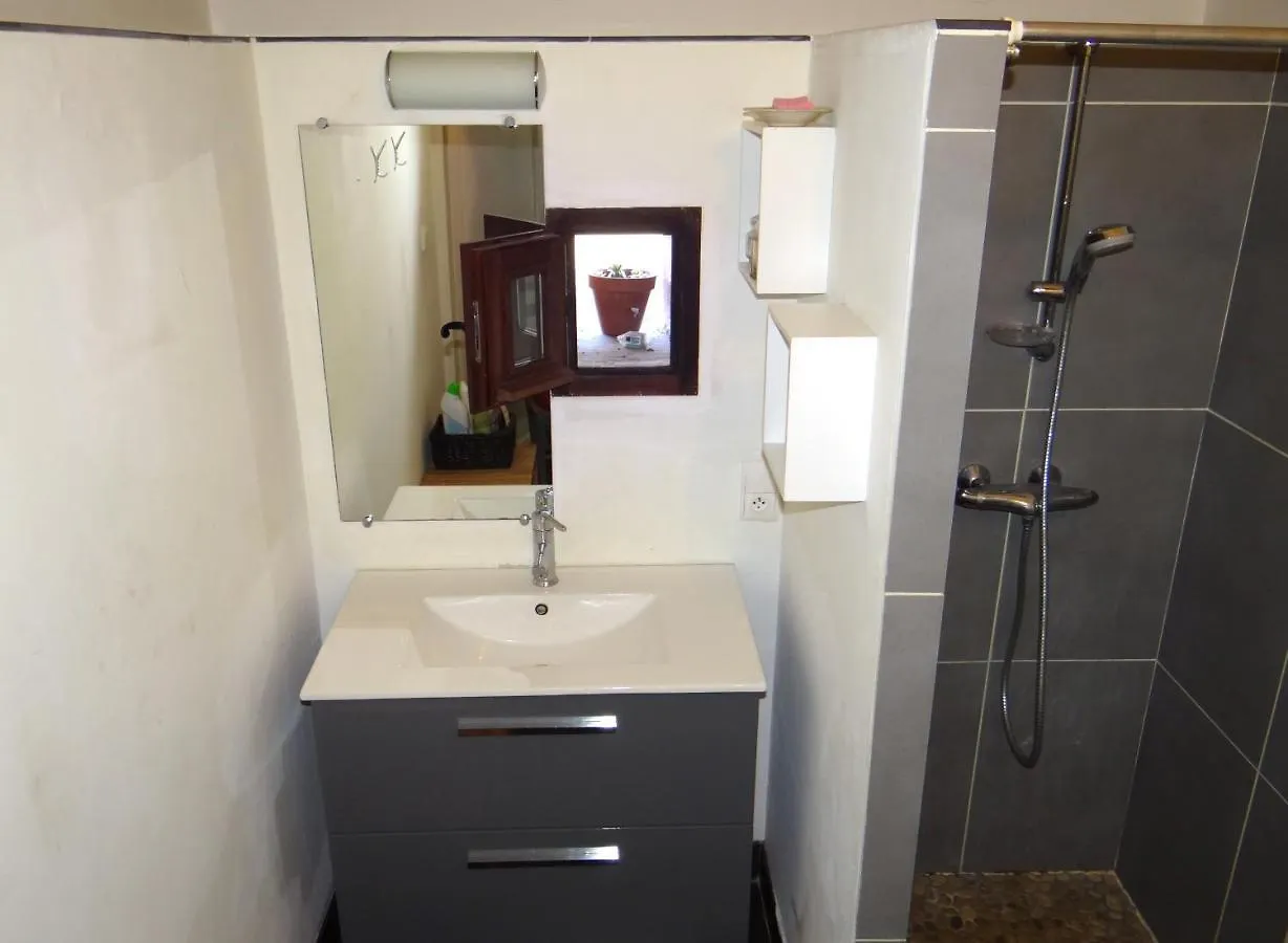 Location Gite 4 Personnes Mazeres - La Petite Maison